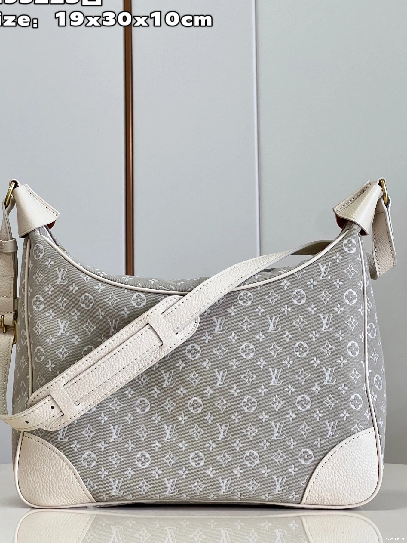 First bag ru VUITTON LOUIS BOULOGNE 0818